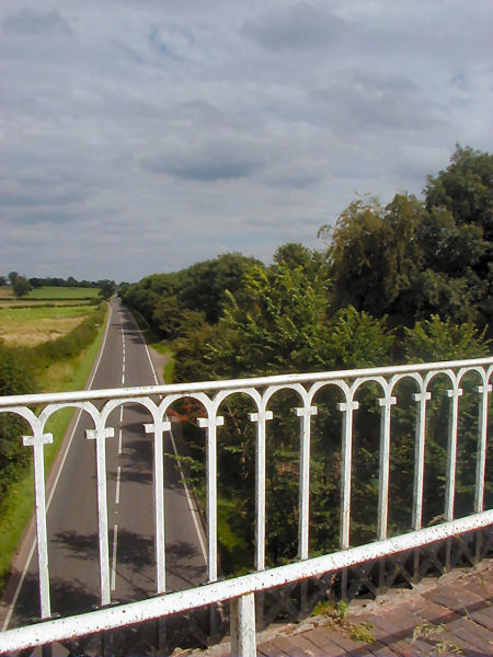 Crossing over Stretton Aqueduct