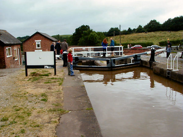 Checking out Cholmondeston Lock near Venetian Marina